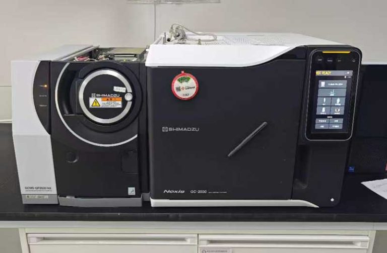 岛津GCMS-QP2020NX气相色谱质谱联用仪故障检修现场实拍