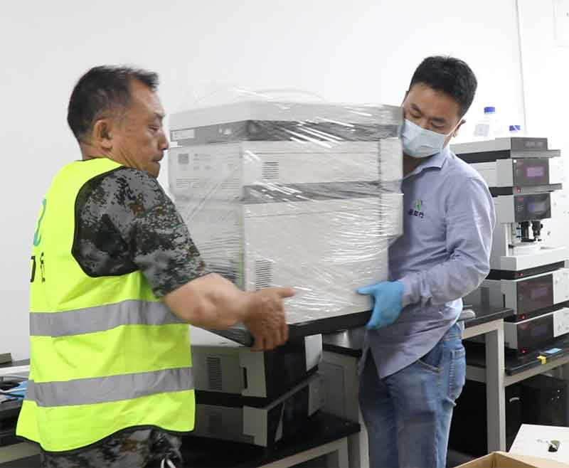 实验室搬迁打包分析仪器